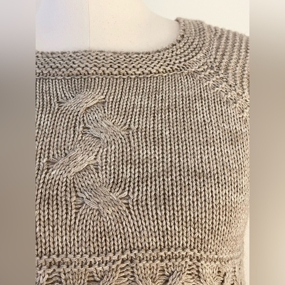 Studio JPR *Like New* Tan Knit Short Sleeve Top, Pearl Detail | Size PM - Picture 3 of 13